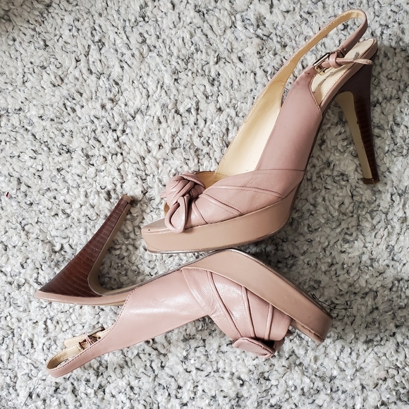 Marc Fisher Sandals Size 7 with cotton candy pink colour, bow details - Picture 3 of 12